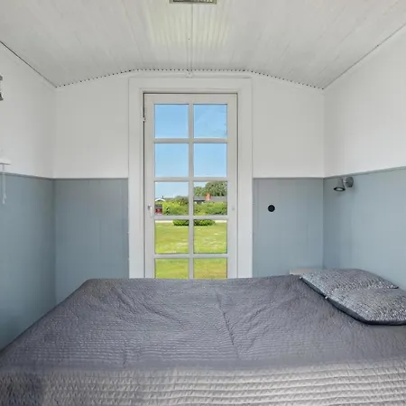 2 Bedroom Awesome In Feriehus *