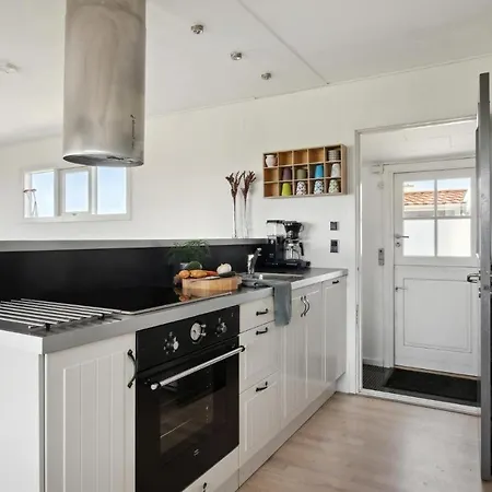 2 Bedroom Awesome In *