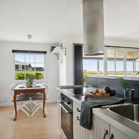 2 Bedroom Awesome In Feriehus Slagelse